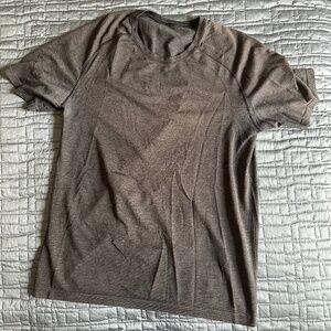 Lululemon Metal Vent Tech Short-Sleeve Shirt (M)